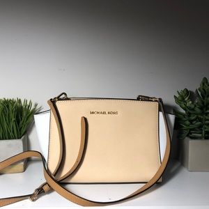 Micheal Kors Handbag